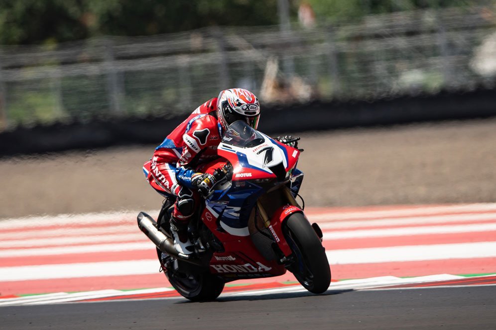 Video: Kecelakaan Parah Iker Lecuona di WorldSBK Mandalika, Mirip Insiden Marc Marquez Video: Kecelakaan Parah Iker Lecuona di WorldSBK Mandalika, Mirip Insiden Marc Marquez