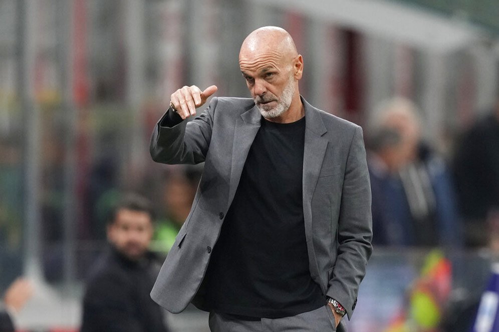 Pioli Kabarnya Menolak Kamada, Milanisti: Dia Suka yang Medioker, Memang Masterclass! Pioli Kabarnya Menolak Kamada, Milanisti: Dia Suka yang Medioker, Memang Masterclass!