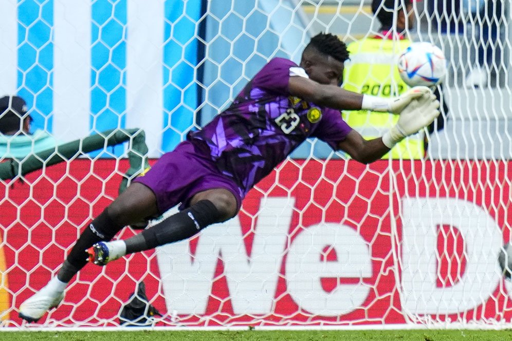 Manchester United: Andre Onana Memang Pilihan Utama untuk Gantikan David de Gea Manchester United: Andre Onana Memang Pilihan Utama untuk Gantikan David de Gea