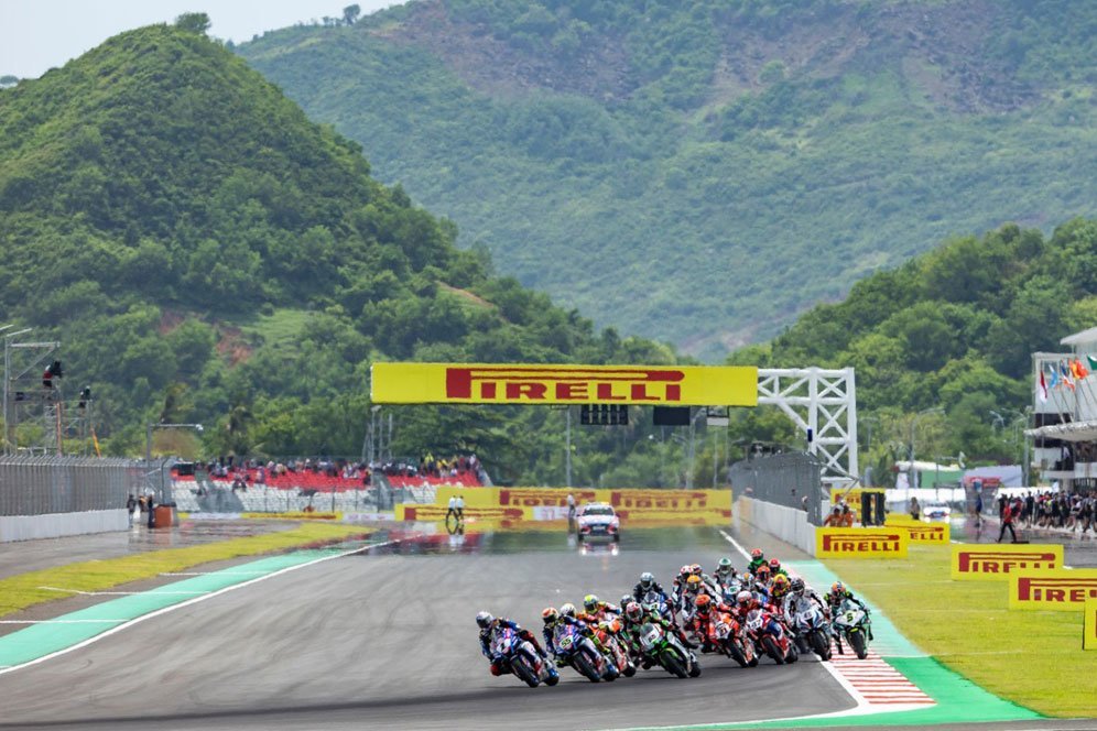 Catatan dari Mandalika: Saksi Momen-Momen Bersejarah WorldSBK, Positif bagi Ekonomi Daerah Catatan dari Mandalika: Saksi Momen-Momen Bersejarah WorldSBK, Positif bagi Ekonomi Daerah