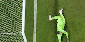 Aksi Penjaga Gawang Kroasia saat Gagalkan Penalti Jepang Aksi Penjaga Gawang Kroasia saat Gagalkan Penalti Jepang