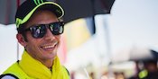 Jadi Rekan Setim, Valentino Rossi dan Sean Gelael Balapan di 24 Hours of Dubai 2023