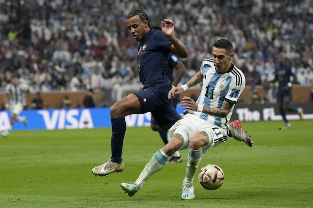 Nutmeg Di Maria pada Kounde Nutmeg Di Maria pada Kounde