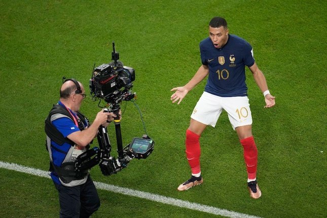 Kylian Mbappe - 9,8 Kylian Mbappe - 9,8
