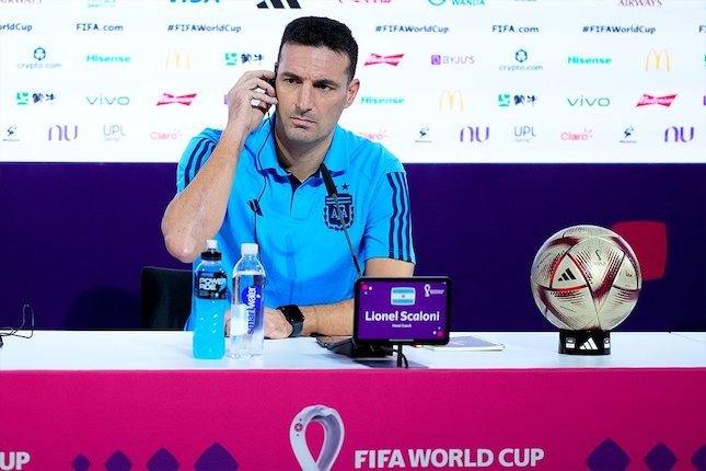 Peringkat Ketiga Lalu Juara Peringkat Ketiga Lalu Juara