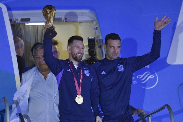 3. Tajam Bersama Lionel Scaloni