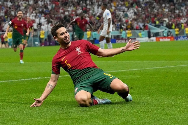 Raphael Guerreiro - 8,21 Raphael Guerreiro - 8,21