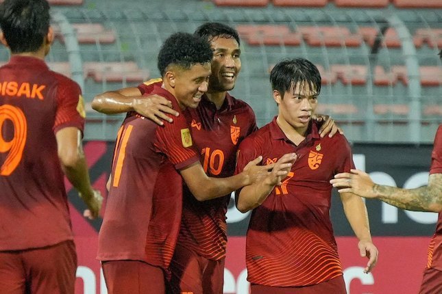 Thailand (16 Shots on Target: 5 Gol) Thailand (16 Shots on Target: 5 Gol)