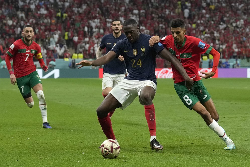 Tampil Sangar di Semifinal, Ibrahima Konate Disarankan Tampil Sejak Menit Awal di Final Piala Dunia 2022 Tampil Sangar di Semifinal, Ibrahima Konate Disarankan Tampil Sejak Menit Awal di Final Piala Dunia 2022