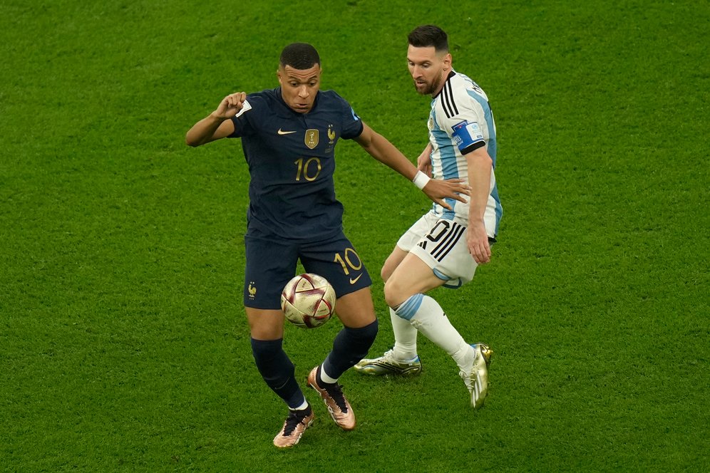 4 Alasan Klub Eropa Harus Takut dengan PSG Usai Piala Dunia 2022, Mbappe & Messi Ngeri! 4 Alasan Klub Eropa Harus Takut dengan PSG Usai Piala Dunia 2022, Mbappe & Messi Ngeri!