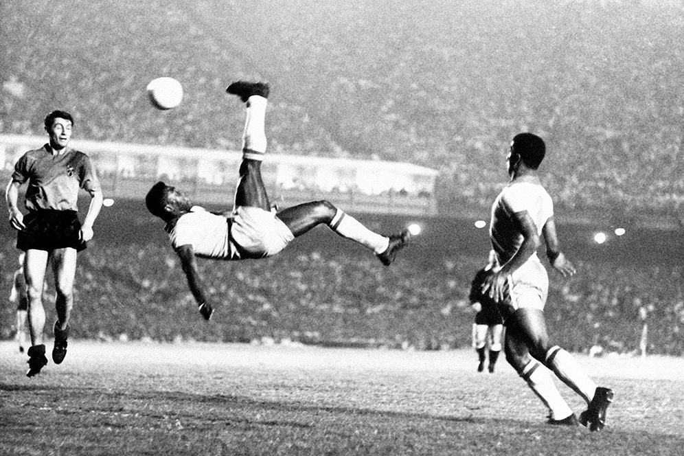 Pele Meninggal Dunia Jadi Duka Ganda bagi Sepak Bola Wales