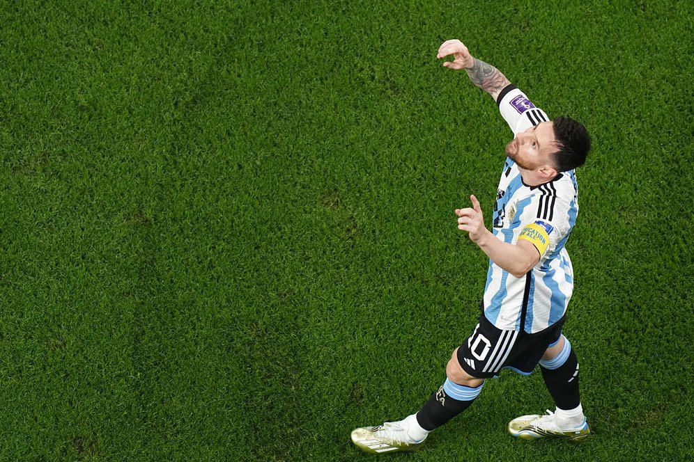 Lionel Messi vs Australia: Laga Ke-1000, Gol Bersejarah, MOTM Ke-2, Bantu Loloskan Argentina Lionel Messi vs Australia: Laga Ke-1000, Gol Bersejarah, MOTM Ke-2, Bantu Loloskan Argentina