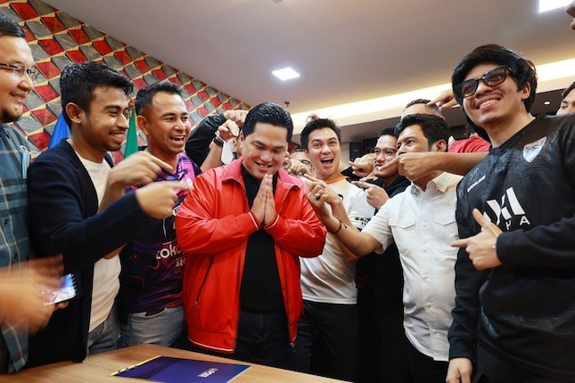 Erick Thohir Bersaing dengan Empat Orang Erick Thohir Bersaing dengan Empat Orang