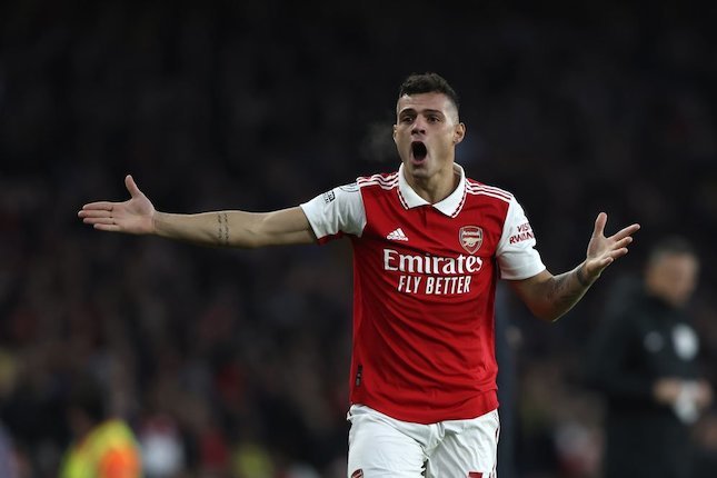 Arsenal: Granit Xhaka dan Emmanuel Eboue Arsenal: Granit Xhaka dan Emmanuel Eboue