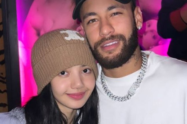 Lisa BLACKPINK dan Neymar