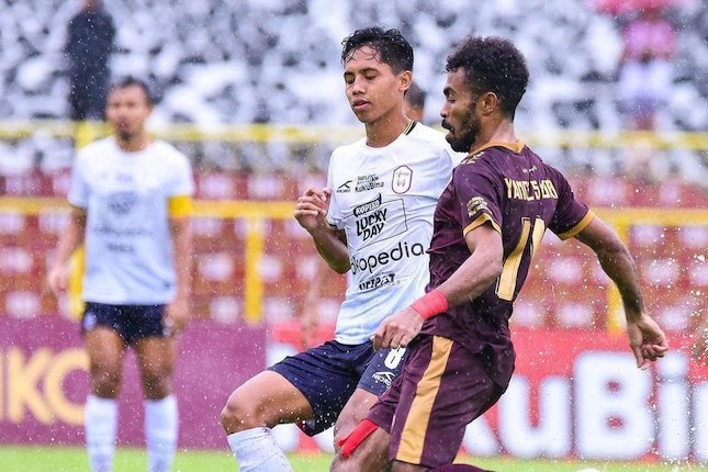 Melepas Pemain Kunci Melepas Pemain Kunci