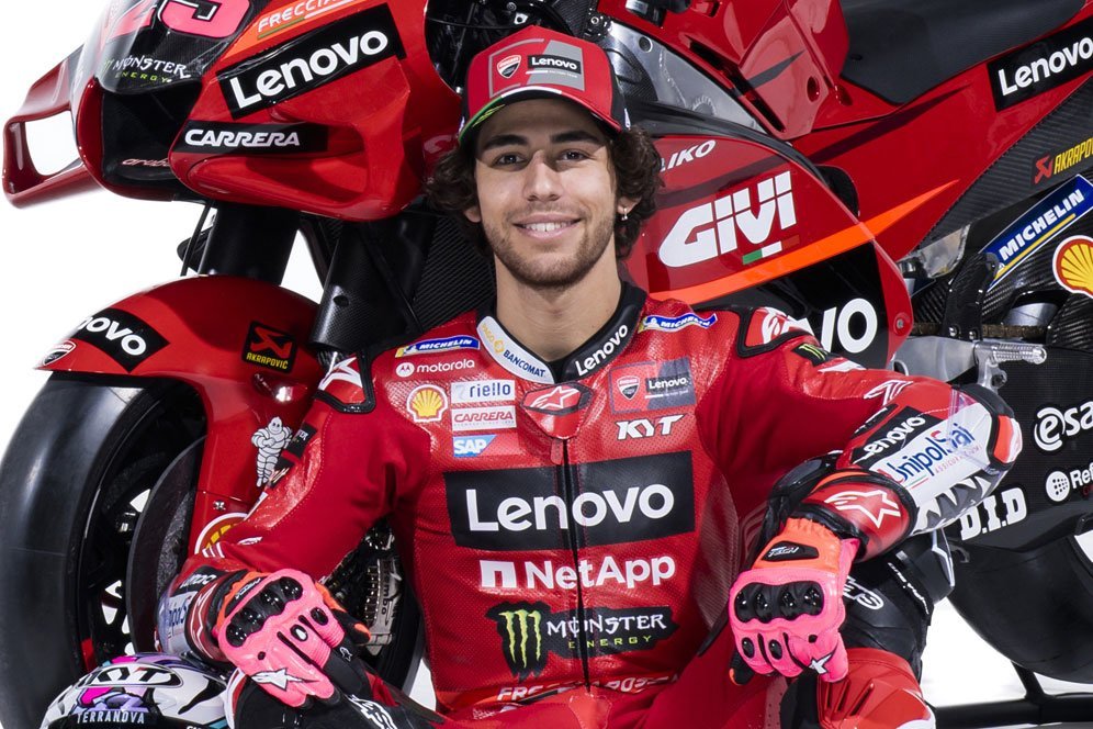 Kini Bela Ducati Lenovo Team, Enea Bastianini Tak Gugup Hadapi Ekspektasi Tinggi Kini Bela Ducati Lenovo Team, Enea Bastianini Tak Gugup Hadapi Ekspektasi Tinggi