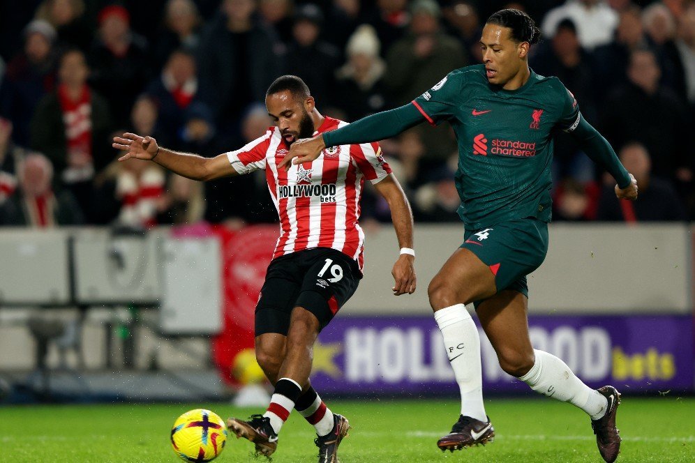 Temui Dokter Spesialis, Cedera Virgil van Dijk Lebih Parah dari Dugaan Awal? Temui Dokter Spesialis, Cedera Virgil van Dijk Lebih Parah dari Dugaan Awal?