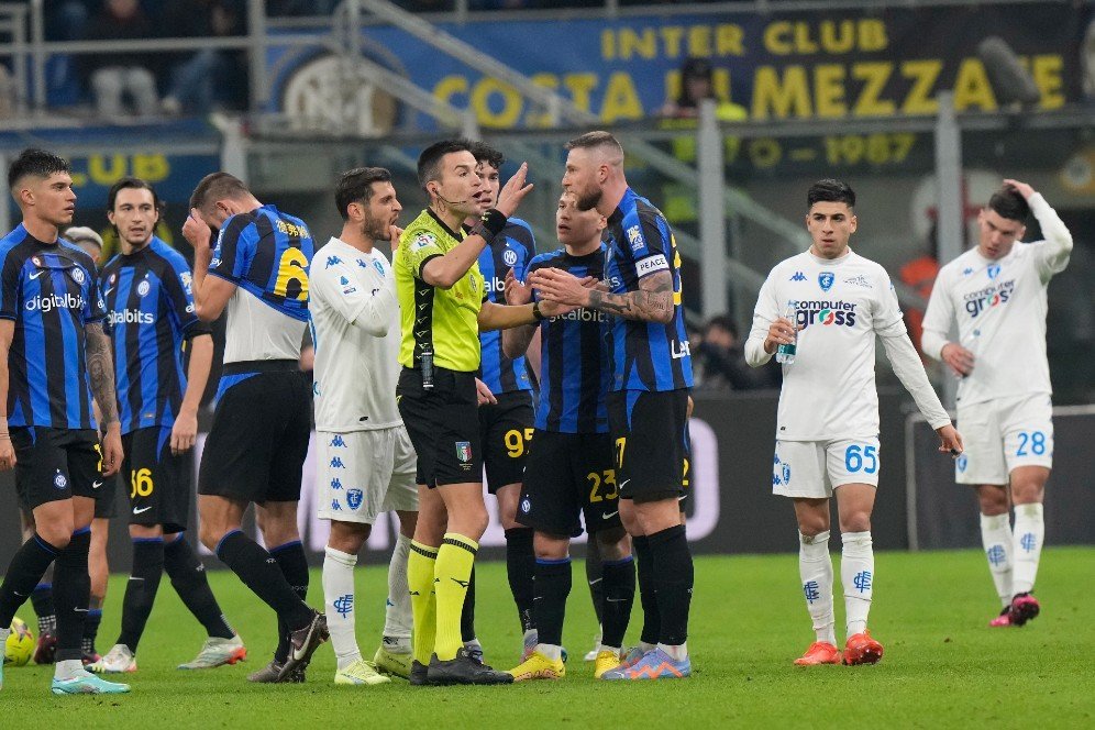 Gara-gara Saga Skriniar, Inter Milan Dikritik Sneijder: Tak Ada Manajemen yang Bagus