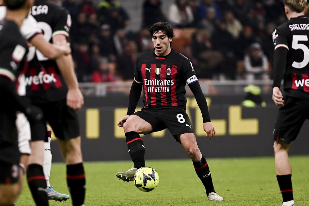 Potensi Starting XI Terkuat AC Milan Musim 2023/2024: Siapa Pantas Gantikan Sandro Tonali? Potensi Starting XI Terkuat AC Milan Musim 2023/2024: Siapa Pantas Gantikan Sandro Tonali?