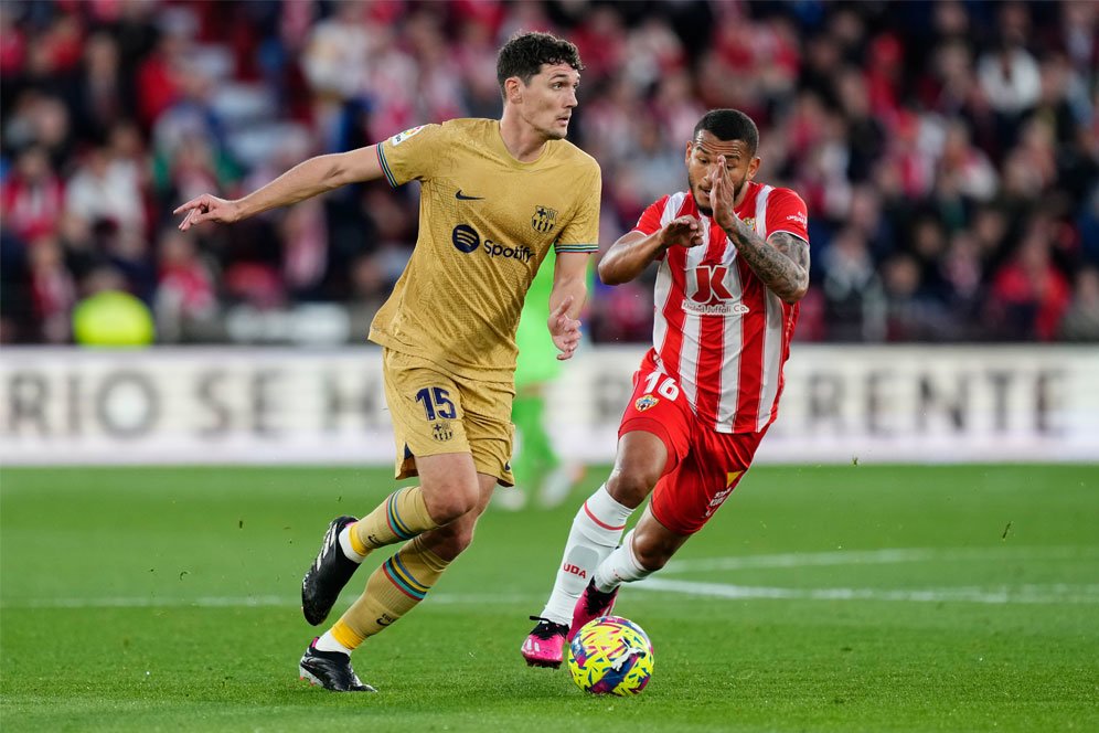4 Pemain Terburuk Barcelona saat Dibekuk Almeria 4 Pemain Terburuk Barcelona saat Dibekuk Almeria