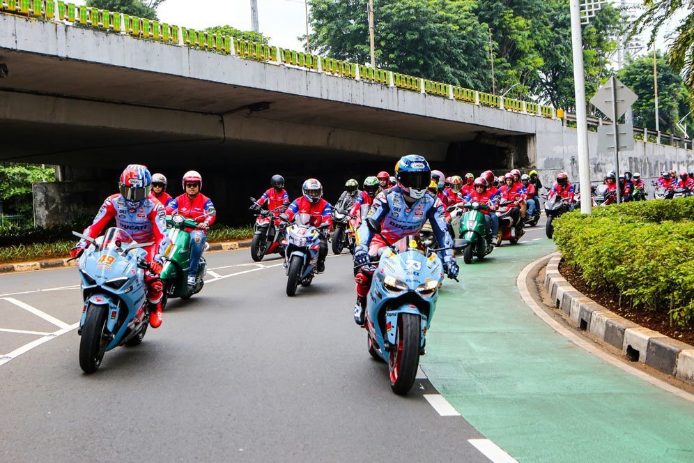 2 Pembalap Gresini Racing MotoGP Meriahkan Jakarta Meet & Ride 2023 2 Pembalap Gresini Racing MotoGP Meriahkan Jakarta Meet & Ride 2023