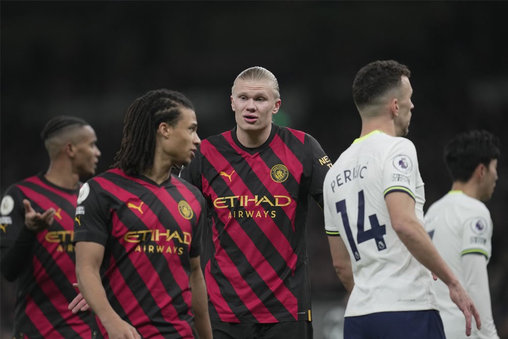 Ompong dan 0 Shot Lawan Tottenham, Erling Haaland Dicap Gak Cocok Main di Man City Ompong dan 0 Shot Lawan Tottenham, Erling Haaland Dicap Gak Cocok Main di Man City