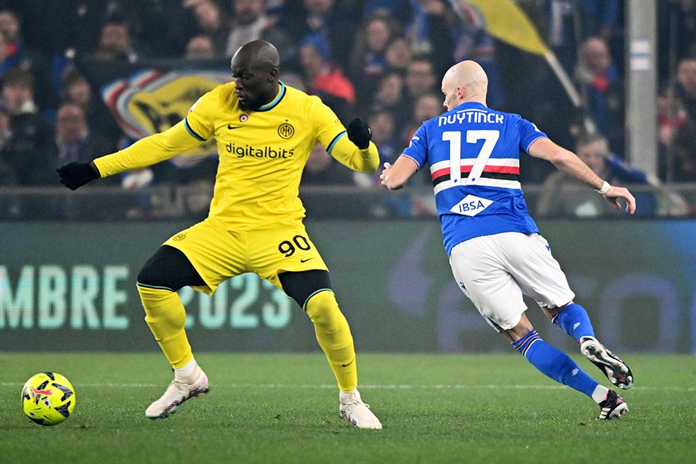 Romelu Lukaku Misuh ke Nicolo Barella di Laga Sampdoria vs Inter Milan: Diam Kau, Sialan! Romelu Lukaku Misuh ke Nicolo Barella di Laga Sampdoria vs Inter Milan: Diam Kau, Sialan!