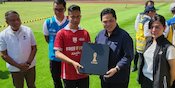 Pesan Gibran Rakabuming untuk Supporter Sepak Bola Indonesia Usai Pembatalan Tuan Rumah Piala Dunia Pesan Gibran Rakabuming untuk Supporter Sepak Bola Indonesia Usai Pembatalan Tuan Rumah Piala Dunia