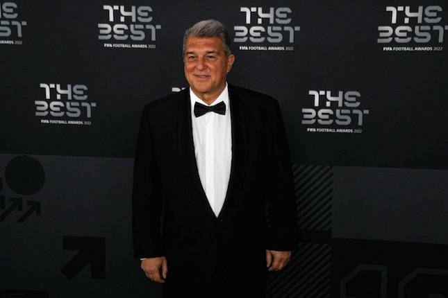 Laporta: Pemain Barcelona yang Pantas Angkat Trofi Laporta: Pemain Barcelona yang Pantas Angkat Trofi