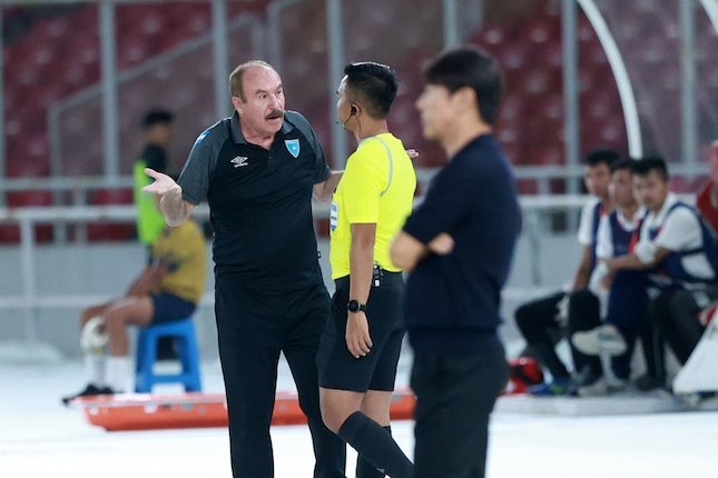 Pelatih: Rafael Loredo Pelatih: Rafael Loredo