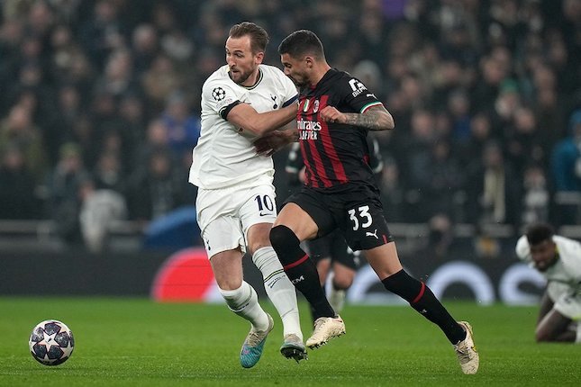 Spurs Terlalu Kecil Spurs Terlalu Kecil