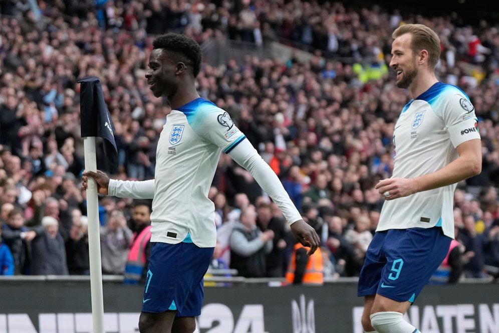 Rapor Pemain Inggris Saat Bungkam Ukraina: Saka Luar Biasa, Kane Tajam, Maguire Kantongi Mudryk! Rapor Pemain Inggris Saat Bungkam Ukraina: Saka Luar Biasa, Kane Tajam, Maguire Kantongi Mudryk!