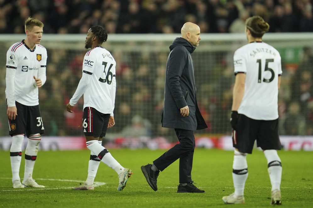 Terlena Angan-angan Tsunami Trofi, Manchester United Dipaksa Membumi oleh Liverpool dengan Cara Paling Menyakitkan Terlena Angan-angan Tsunami Trofi, Manchester United Dipaksa Membumi oleh Liverpool dengan Cara Paling Menyakitkan