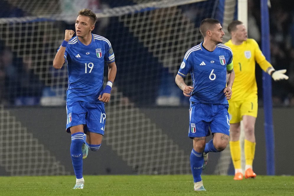 Bela Retegui, Vieri Sebut Pengkritik Punya Pikiran Kuno! Bela Retegui, Vieri Sebut Pengkritik Punya Pikiran Kuno!