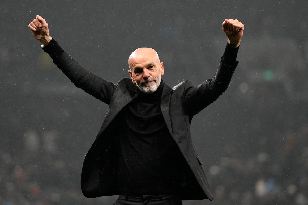 Akhiri Musim Tanpa Trofi, Pioli Sebut AC Milan Sudah Kembali Kompetitif! Setuju? Akhiri Musim Tanpa Trofi, Pioli Sebut AC Milan Sudah Kembali Kompetitif! Setuju?