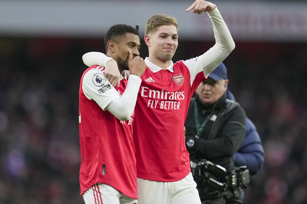 Menang 3 Pertandingan Lagi, Arsenal Bakal Juara Liga Inggris! Menang 3 Pertandingan Lagi, Arsenal Bakal Juara Liga Inggris!