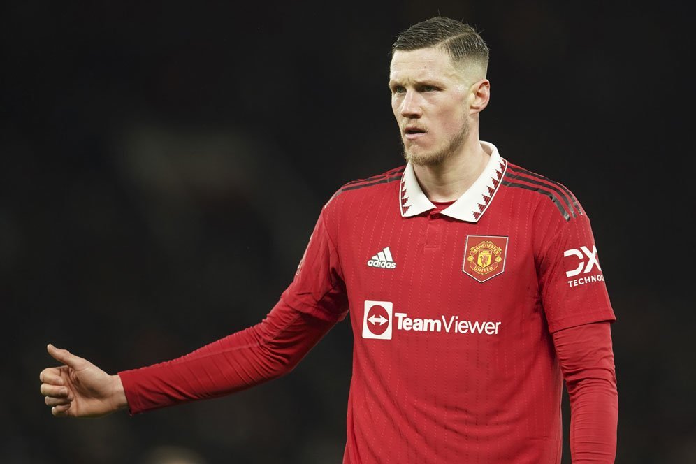 Dilepas MU, Wout Weghost Gabung Everton? Dilepas MU, Wout Weghost Gabung Everton?
