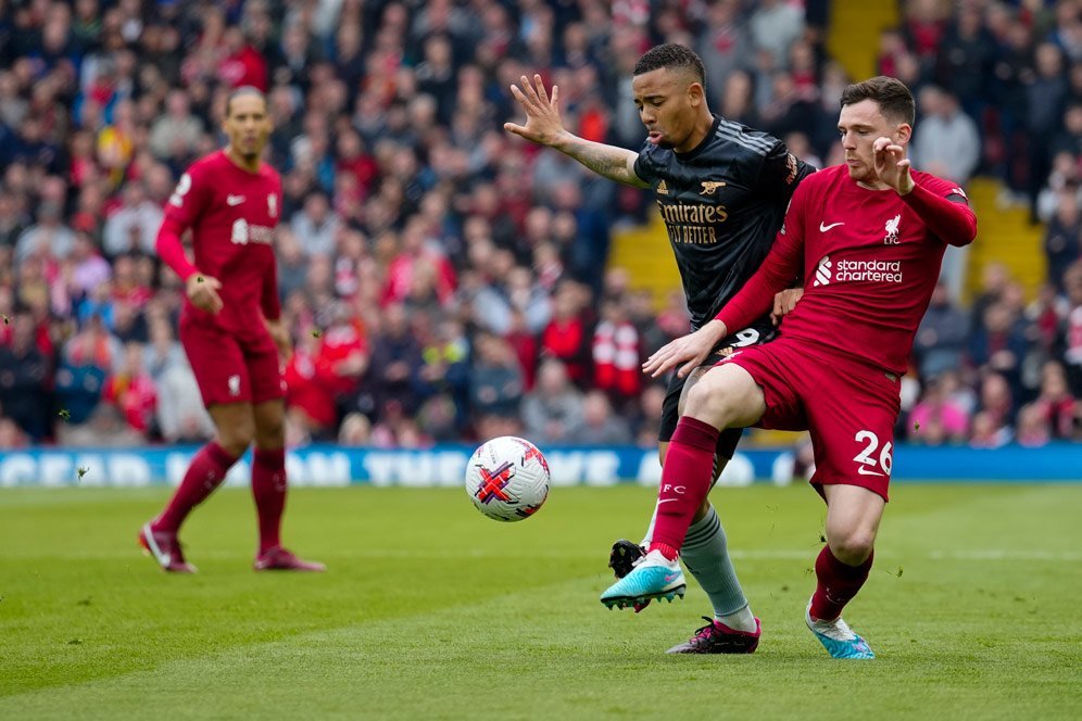 Gercep! Usai Sikut Andrew Robertson, Hakim Garis di Laga Liverpool vs Arsenal Langsung Diparkir Gercep! Usai Sikut Andrew Robertson, Hakim Garis di Laga Liverpool vs Arsenal Langsung Diparkir