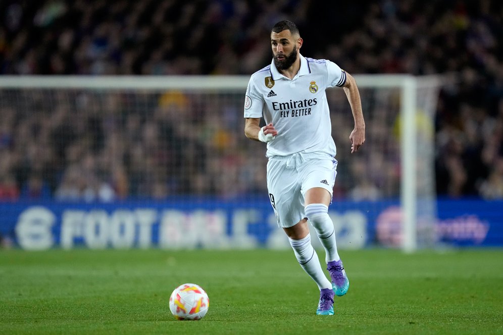 Setia! Karim Benzema Tolak Tawaran Menggiurkan dari Arab Saudi demi Real Madrid Setia! Karim Benzema Tolak Tawaran Menggiurkan dari Arab Saudi demi Real Madrid