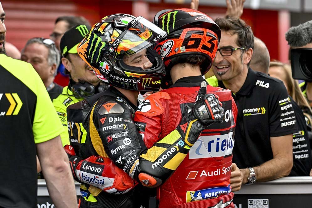 Murid Sama Kuat: Valentino Rossi Cemaskan Pertemanan Pecco Bagnaia dan Marco Bezzecchi