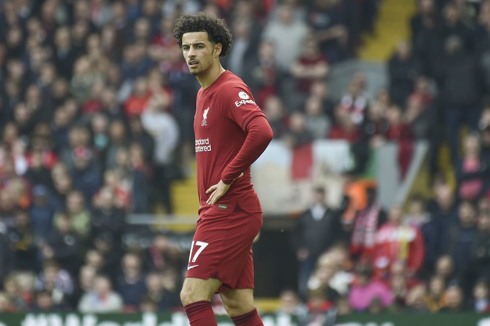 Meme Kocak Curtis Jones yang Bantu Liverpool Bekap Leicester: Lebih Tajem dari Richarlison, Kerasukan Gerrard, Haters-nya Kena Mental