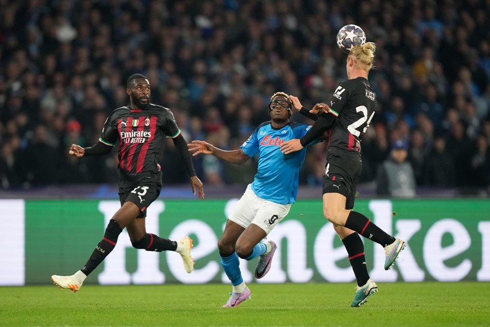 Efek Domino Usai Napoli Tersingkir dari Liga Champions: Victor Osimhen Jadi Semakin Dekat ke MU? Efek Domino Usai Napoli Tersingkir dari Liga Champions: Victor Osimhen Jadi Semakin Dekat ke MU?