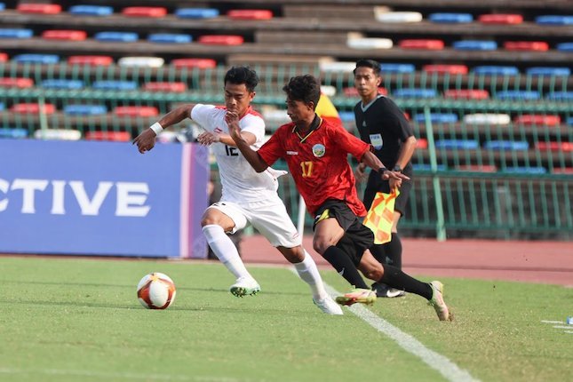 Pratama Arhan Tumbangkan Luis Figo Pratama Arhan Tumbangkan Luis Figo
