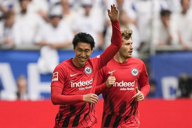 Mengapa Milan tak Kunjung Kontrak Kamada? Mengapa Milan tak Kunjung Kontrak Kamada?