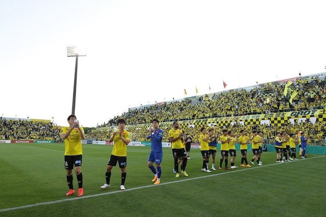 2011 (Kashiwa Reysol - Peringkat 4) 2011 (Kashiwa Reysol - Peringkat 4)