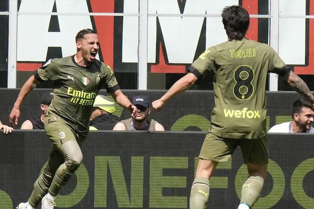 Milan Siap Lego Bennacer
