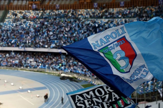 Perlakuan Warga Naples