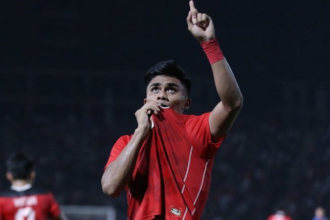 Baru Persembahkan Medali Emas Baru Persembahkan Medali Emas