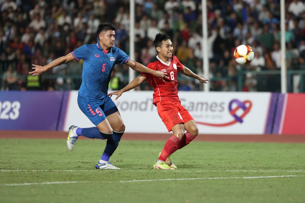 Tebar Psywar Berujung Thailand Kalah, Songchai Thongcham Minta Maaf Timnya Gagal Bungkam Timnas Indonesia U-22 Tebar Psywar Berujung Thailand Kalah, Songchai Thongcham Minta Maaf Timnya Gagal Bungkam Timnas Indonesia U-22